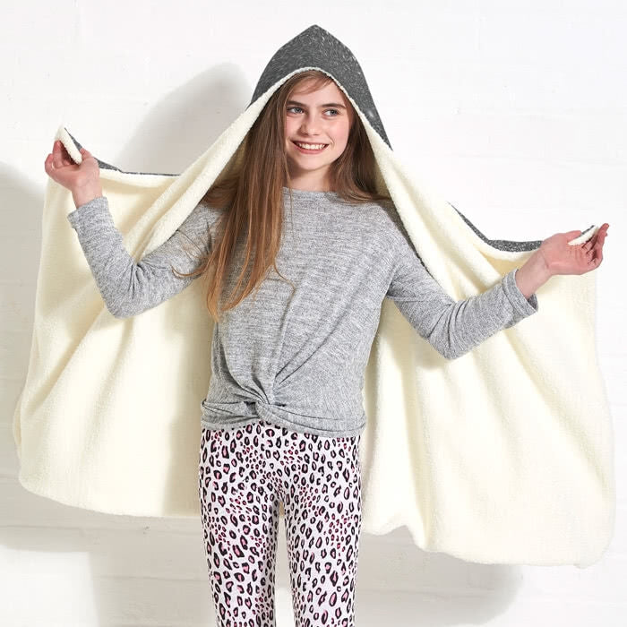 ClaireaBella Girls Glitter Effect Hooded Blanket - Image 2