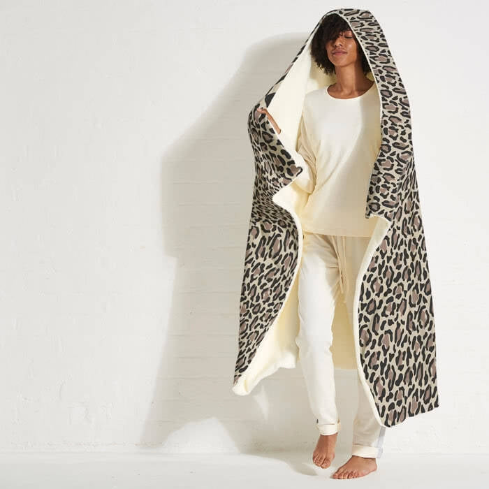 ClaireaBella Leopard Print Hooded Blanket - Image 4