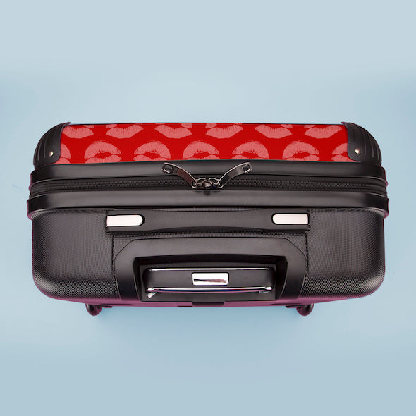 ClaireaBella Lip Print Weekend Suitcase - Image 7